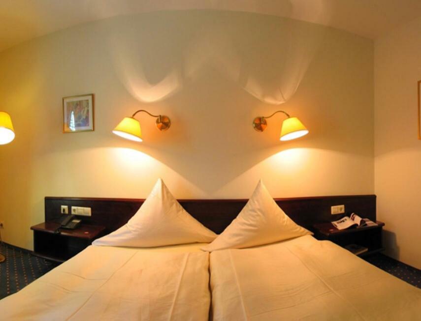 Hügelsheim Hotel Waldhaus מראה חיצוני תמונה
